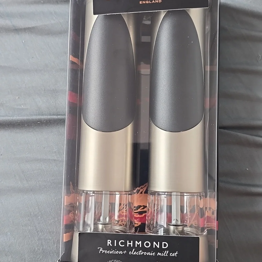 ❤️BUY 2m5 GET 3 FREE Cole & Mason Black Richmond Electric Mill Gift Set
